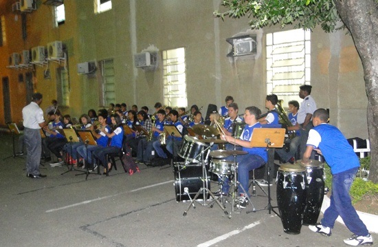 AGOSTO 005 BANDA JR