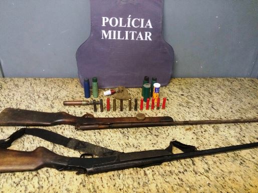 Espingardas apreendidas em Muqui, São Rafael