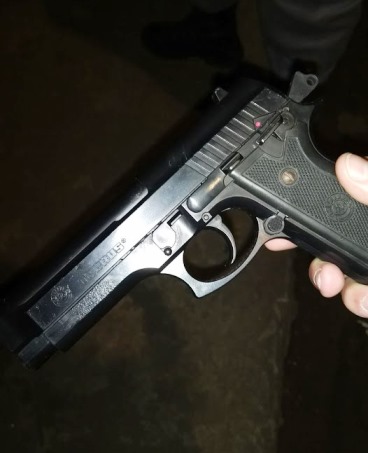 Simulacro apreendido no Vila Rica com suspeitos de assaltos