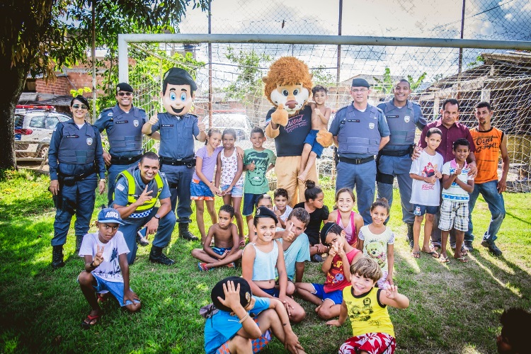 comando nos bairros_