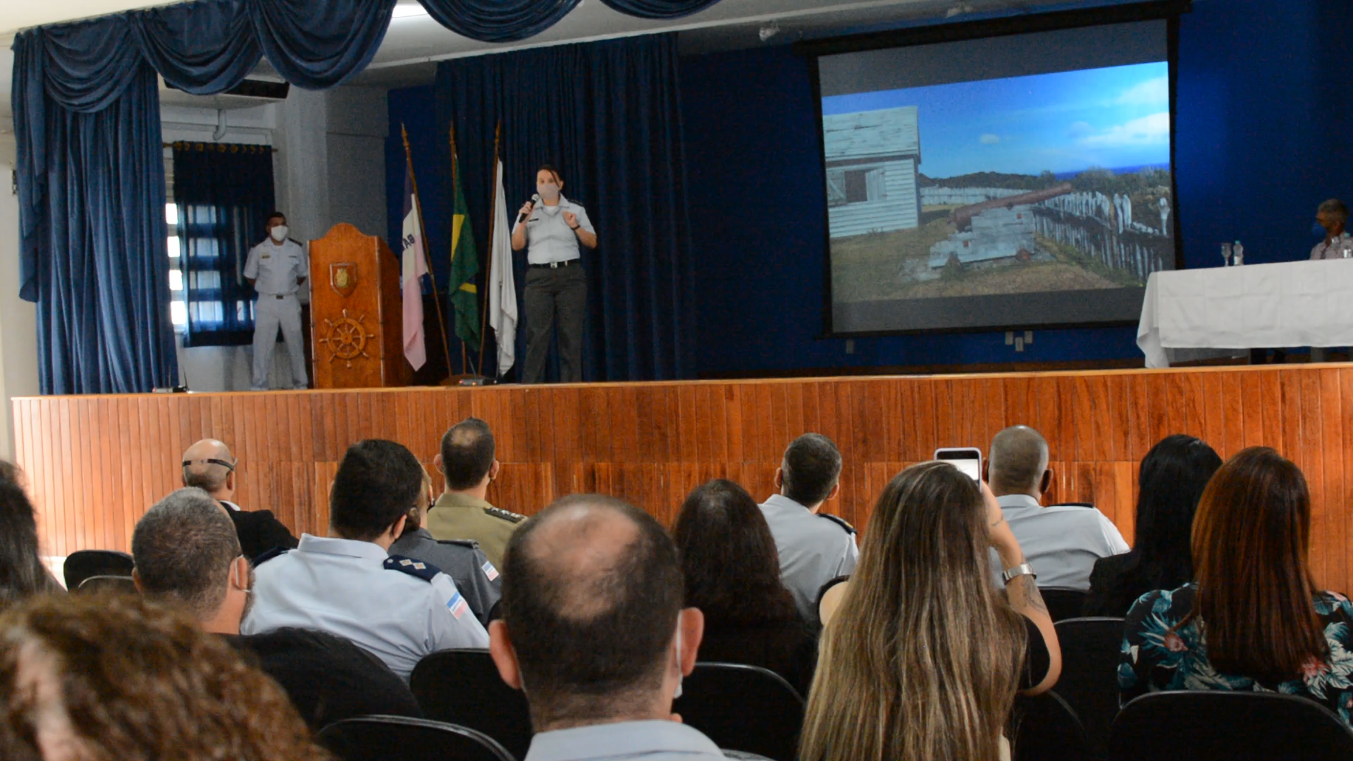 DSC_2877.00_00_31_19.Quadro005 (1)