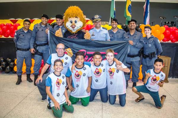 PMES - Formatura do Proerd é realizada em Viana