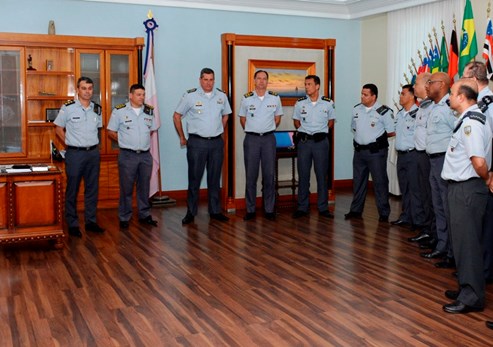 Momento de agradecimento do comando-geral aos integrantes do Corpo Musical da PMES