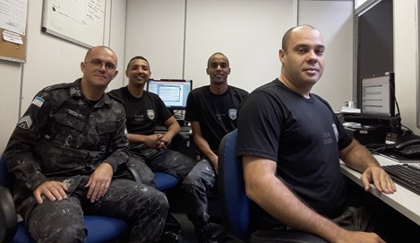 Policiais militares da equipe de negociação da Cimesp. Da esquerda para a direita, Sgt Keller, Sd Maxsuel, Sd Dias e Sd Magalhães