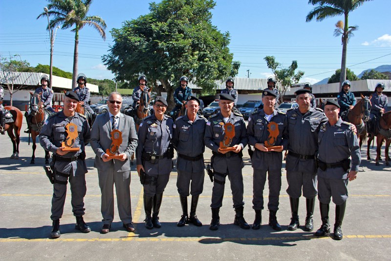 PMES - Cavalaria realiza formatura dos Centauros do V Curso de Choque  Montado