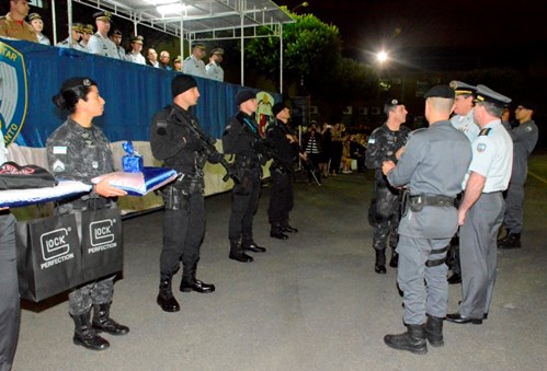 Os três primeiros colocados no Cate 2018 recebendo as premiações