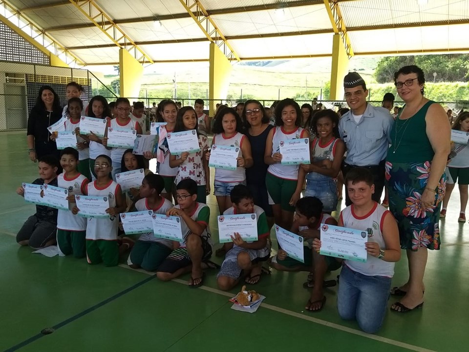 PMES - Formatura do Proerd é realizada em Viana