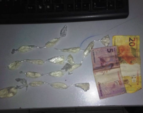 Cocaína apreendida com adolescente de 17 anos em Pinheiros