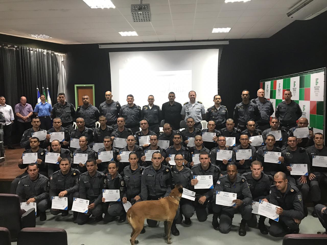 10 cia ind-1