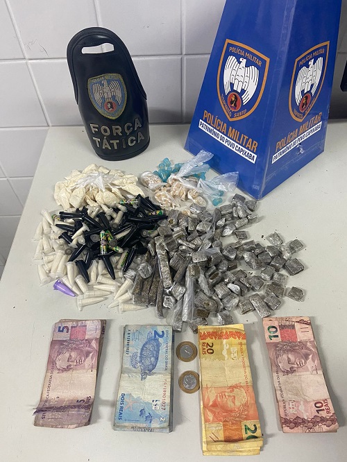 Força Tática apreende arma de fogo e drogas na Serra