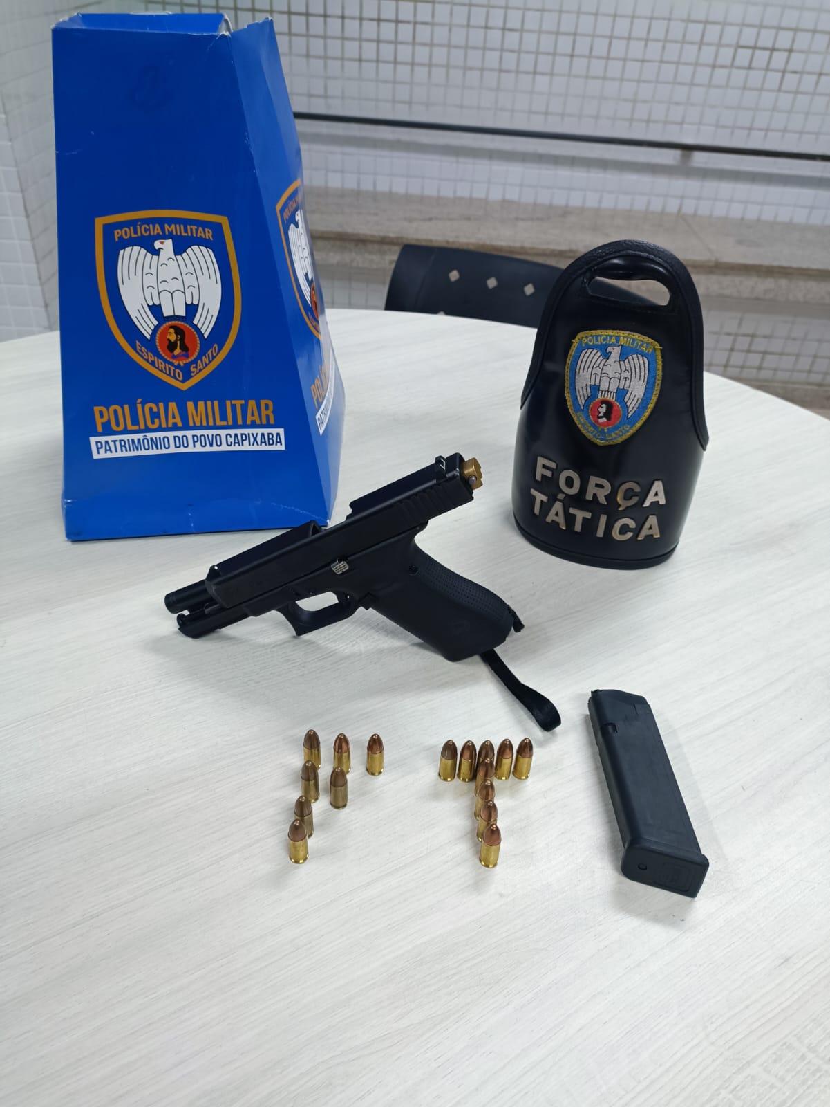 29.11.2022 - PM prende dois criminosos mais procurados no estado em Cariacica
