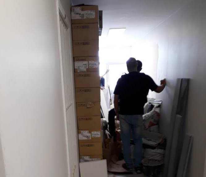 Equipe in loco realizando a negociação 